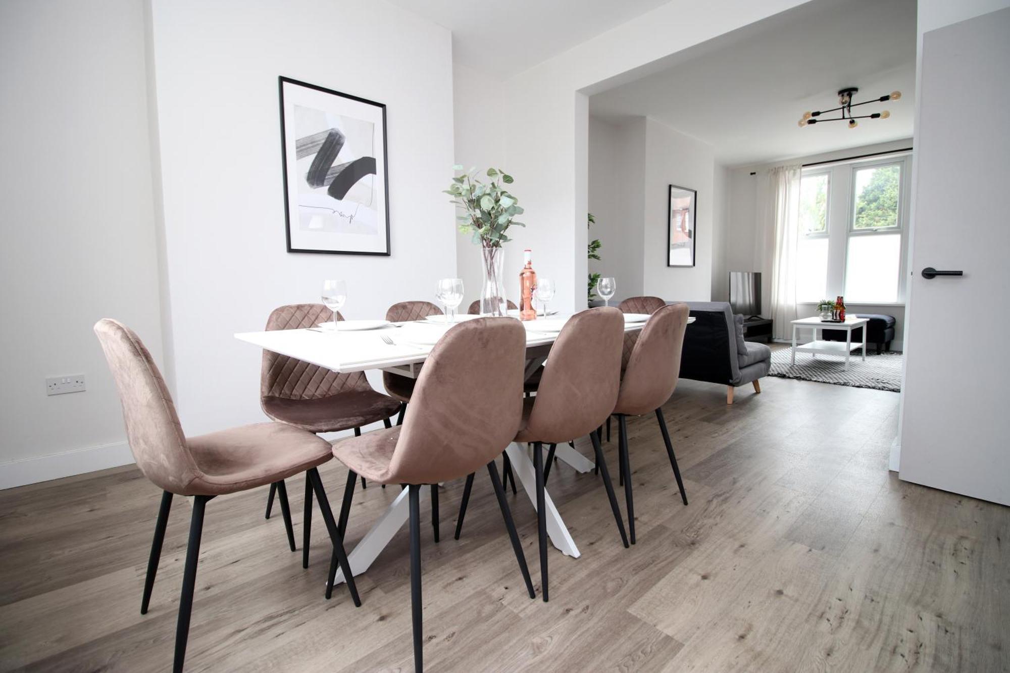 Large 5 Bedroom House - Harlequin Gardens By Ty Sa Cardiff Esterno foto